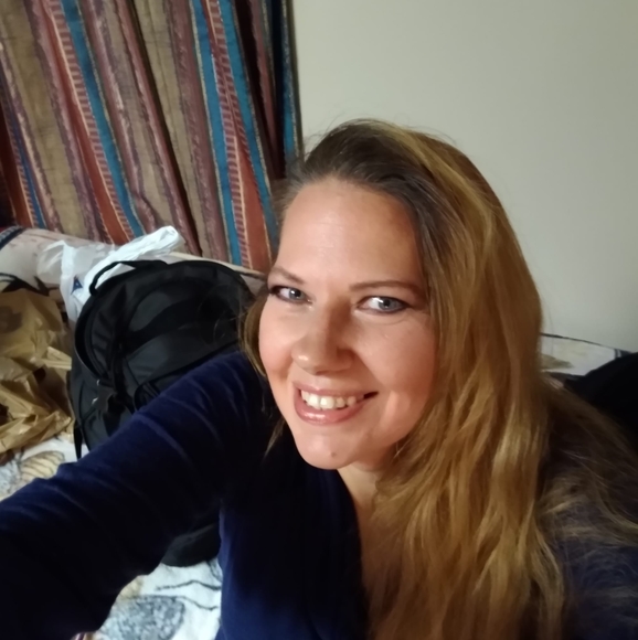 Meet your Posher, Melissa - Picture 1 of 1